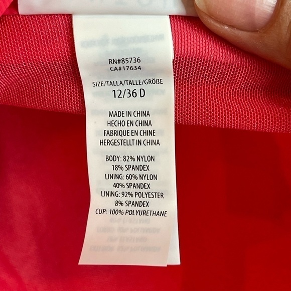 Contours by Coco Reef Women's Agate Ruffle Bandeau ONE Piece, Hibiscus Sz 12/36D - Picture 14 of 16